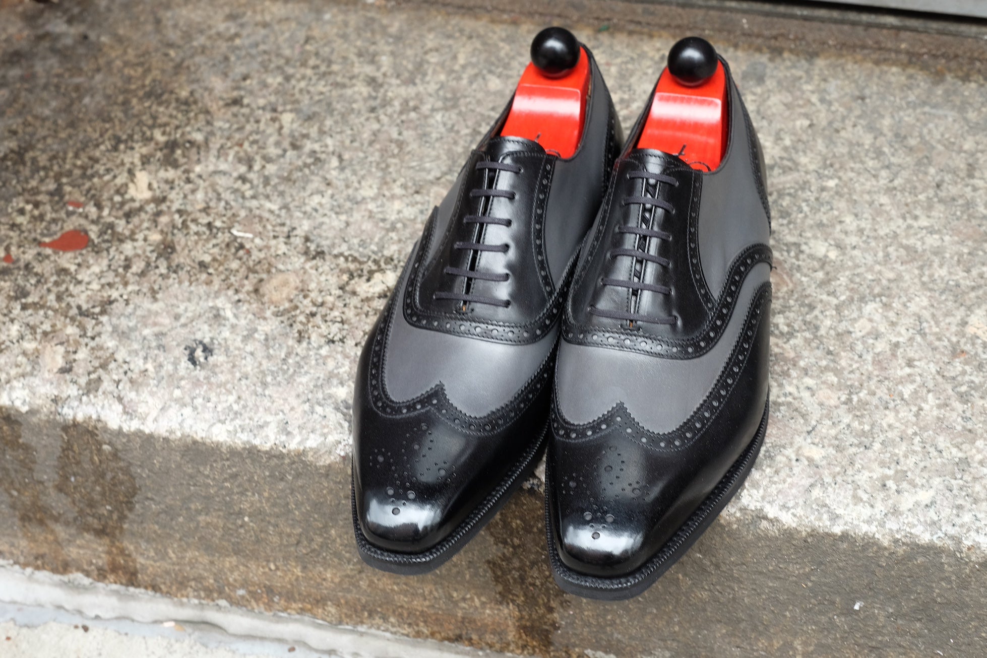 Kitsap - MTO - Black Calf / Grey Calf - LPB Last - City Rubber Sole - Fleur De Lys Medallion-Made To Order Wingtip Brogue Oxfords Spectator-J.FitzPatrick Footwear