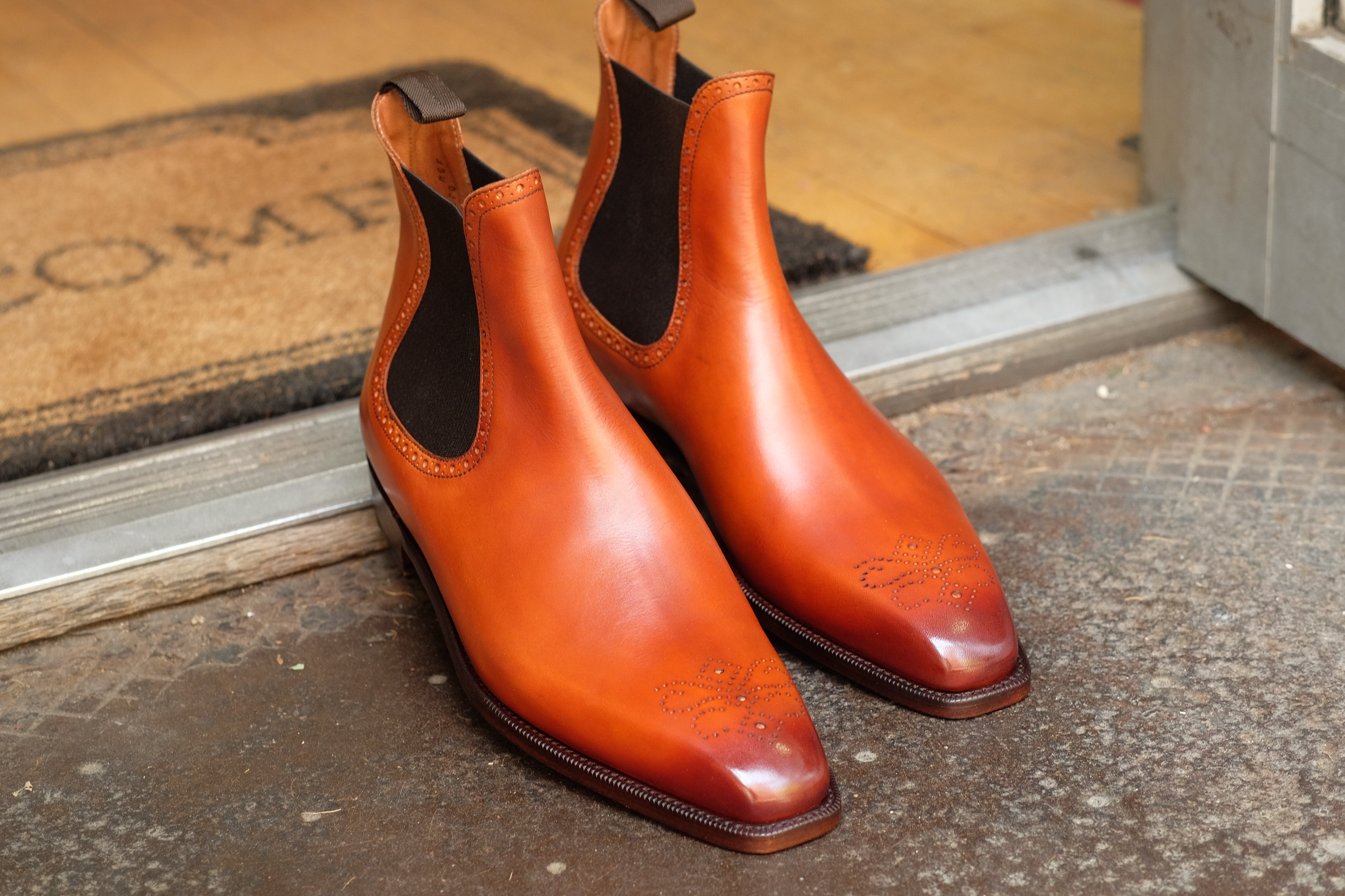 Pasco - MTO - Golden Tan Burnished - MGF Last - Single Leather Sole-Made To Order Chelsea Boot Medallion-J.FitzPatrick Footwear
