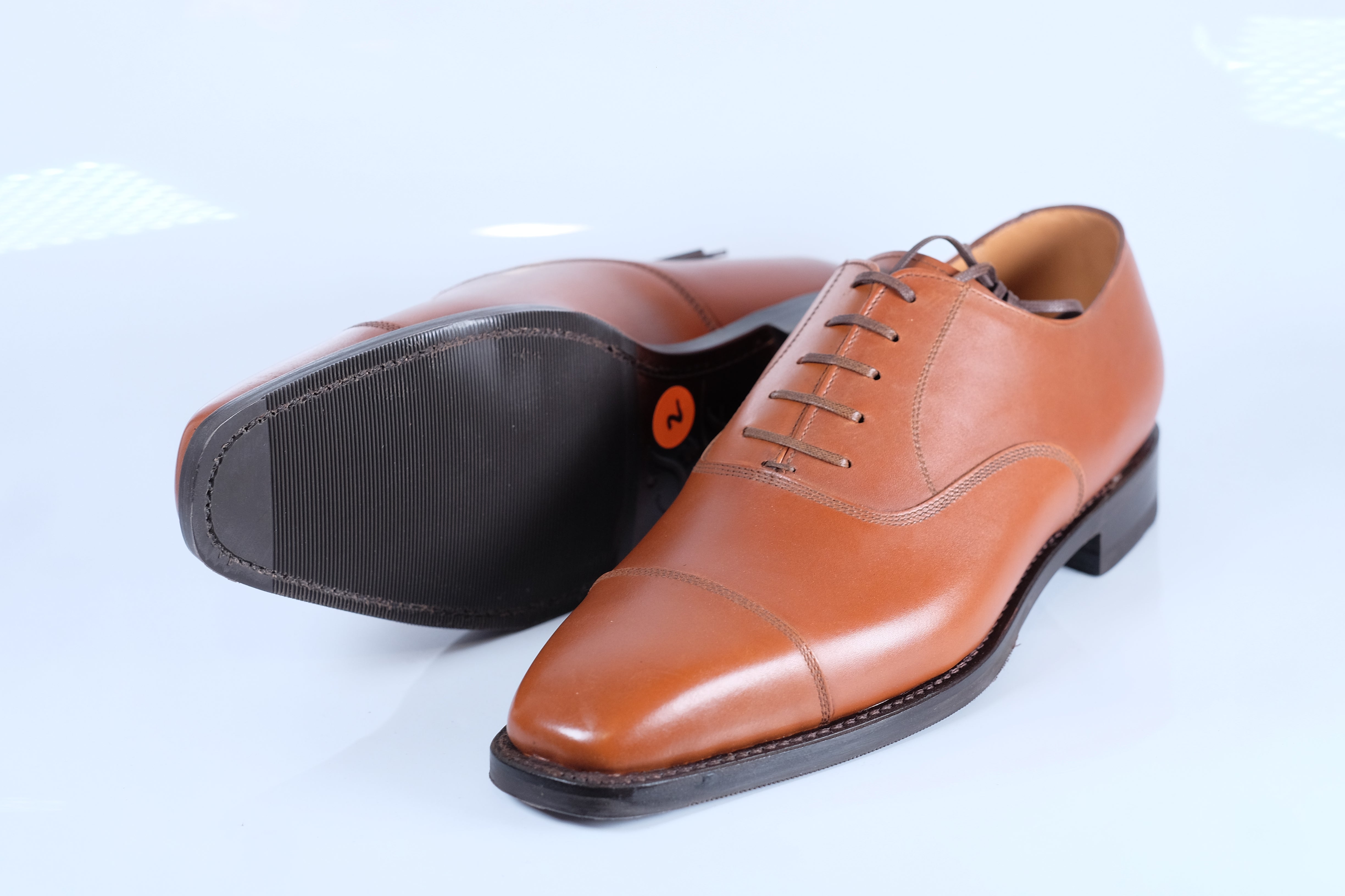 Puget - Caramel Calf - CLEARANCE - Grade 2