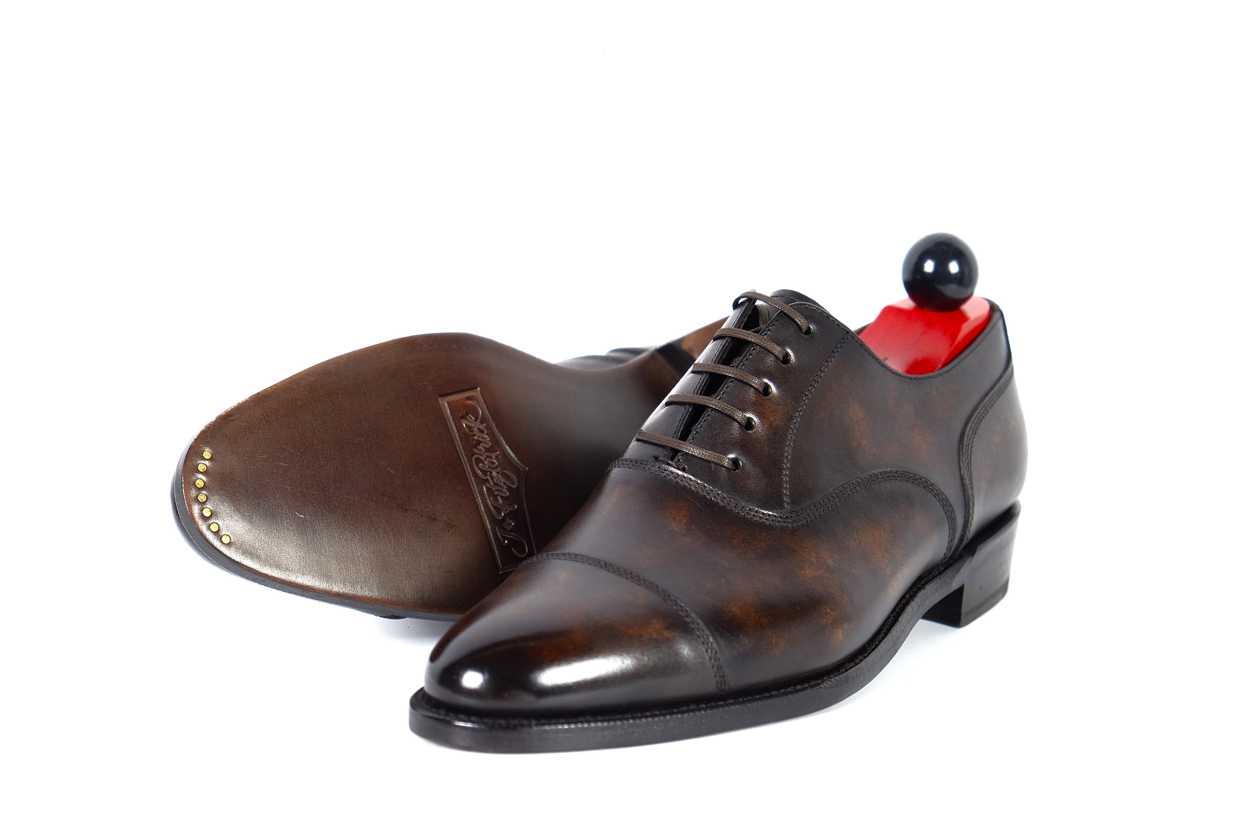 Magnolia - Dark Brown Marble Patina