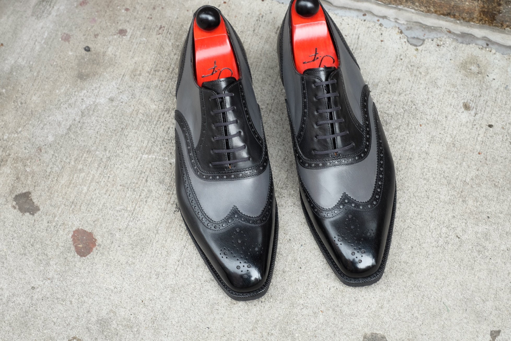 Kitsap - MTO - Black Calf / Grey Calf - LPB Last - City Rubber Sole - Fleur De Lys Medallion-Made To Order Wingtip Brogue Oxfords Spectator-J.FitzPatrick Footwear