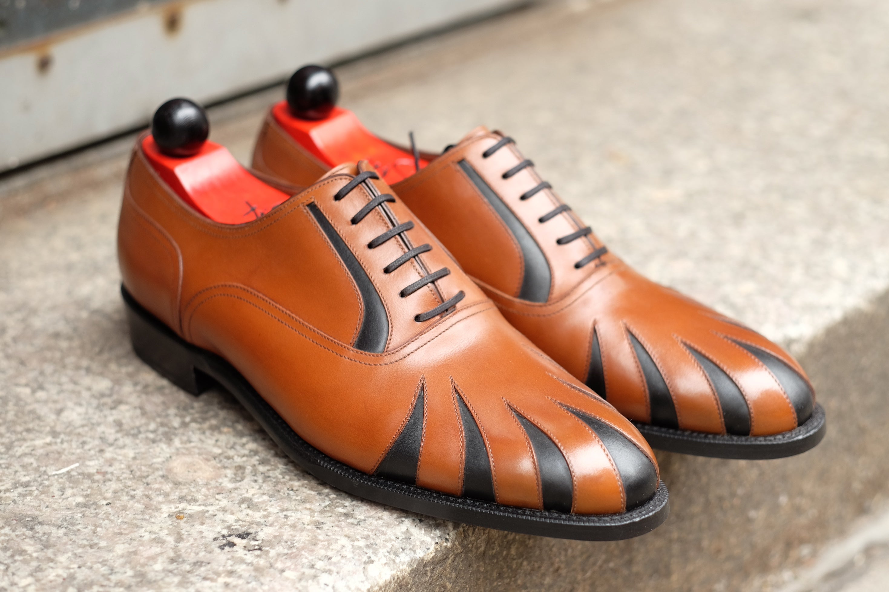 Tiger's Claw - MTO - Maple Calf / Black Calf - NGT Last - Single Leather Sole-Made To Order Split Toe Spectator Oxfords-J.FitzPatrick Footwear