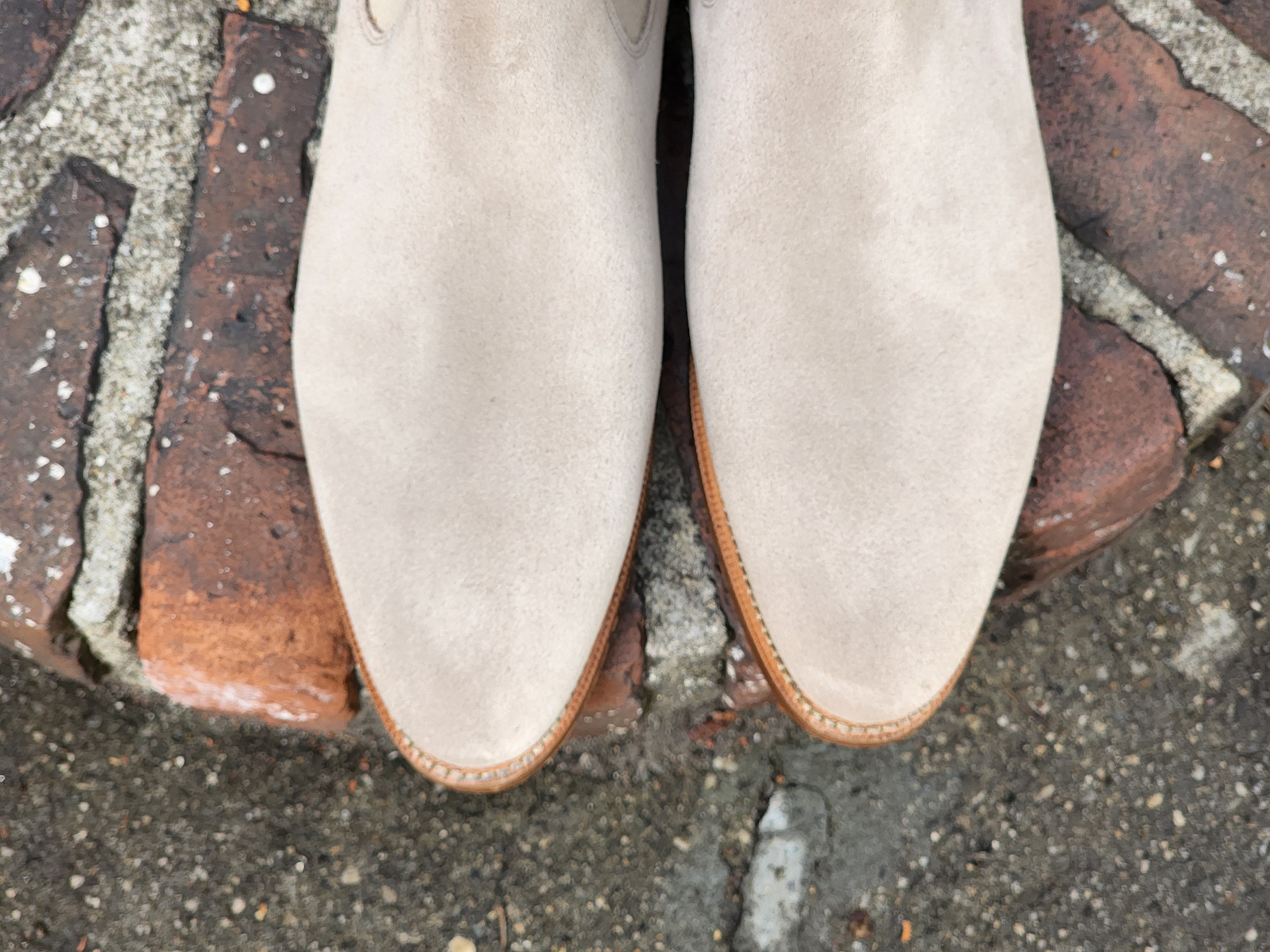 Alki - Oatmeal Suede