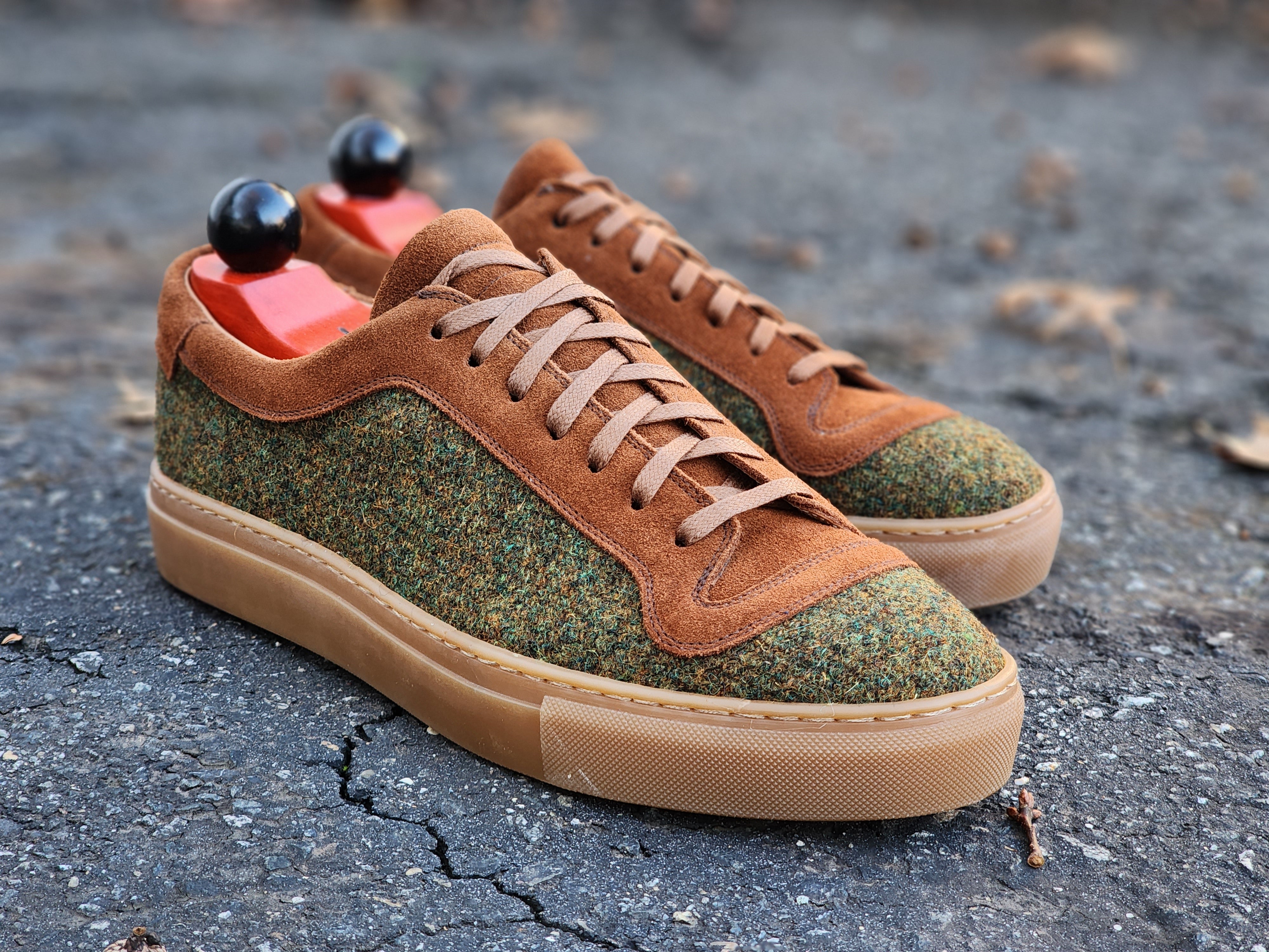 Woodinville - Forest Green Medley Tweed / Cumin Suede
